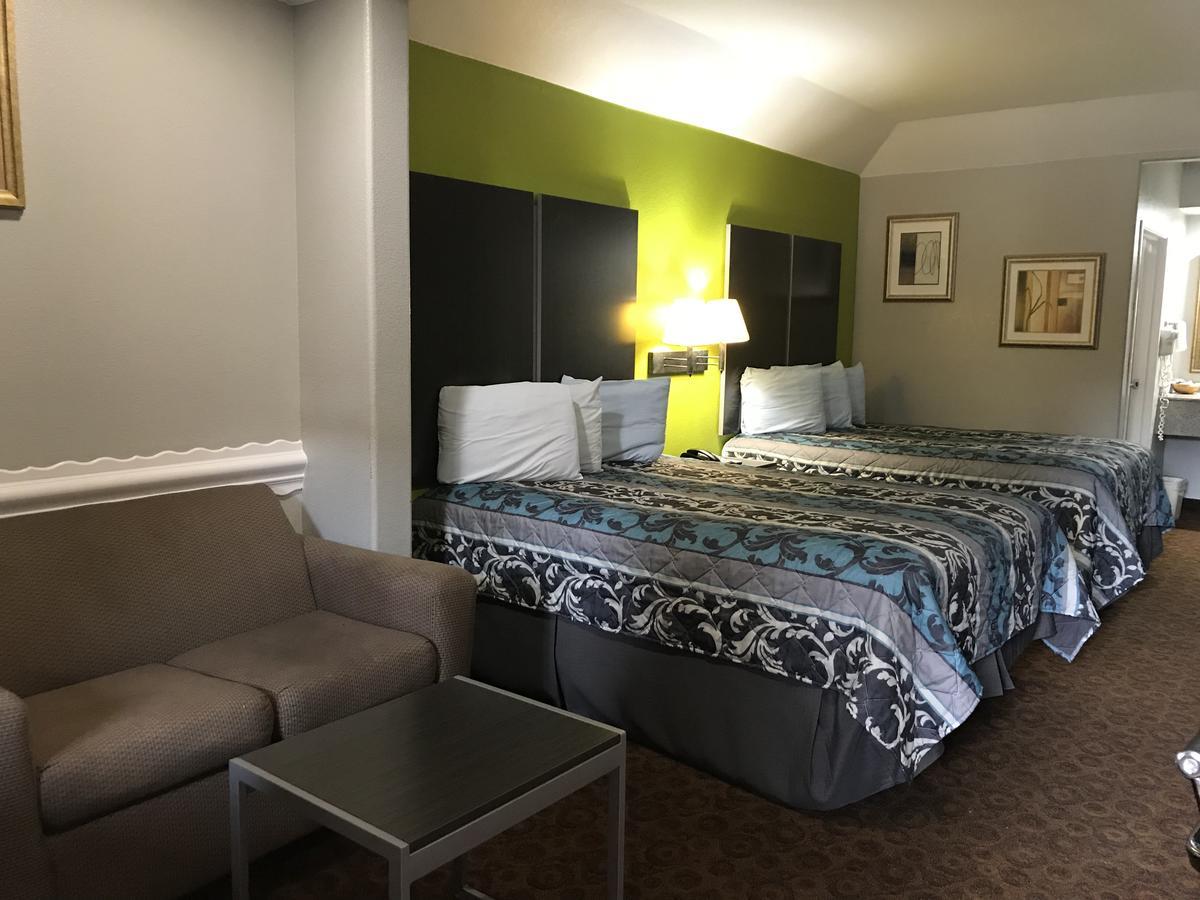 Camelot Inn And Suites Aldine Exterior foto